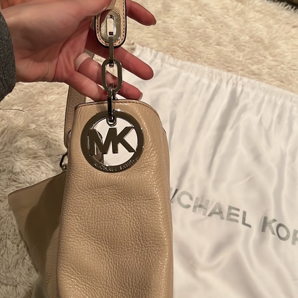 Nude Leather Michael Kors handbag - Picture 3 of 7